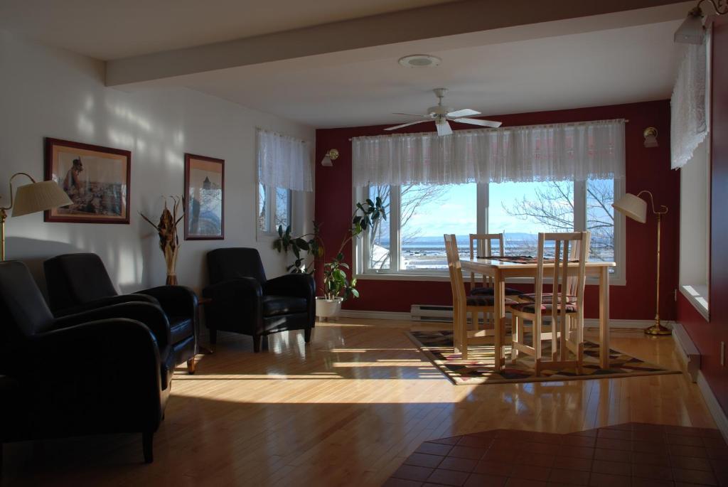 Auberge La Courtepointe Petite-Riviere-Saint-Francois Eksteriør bilde